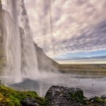 Seljalandsfoss da sotto la cascata, Islanda
